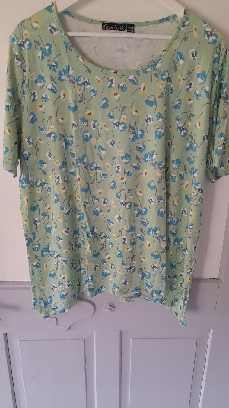 T-Shirts: T-Shirt gr. 52-54 von line Plus – Gebraucht aus Nesslau von Churfirsten08