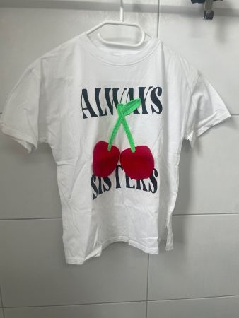 Zara T-Shirt mit Kirschen, Grösse M, neuwertig🍒!