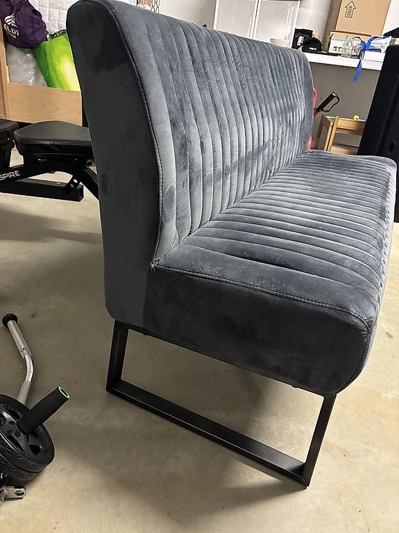 Panchine: 2x Sitzbank in Metall schwarz, Textil Grau – Usato da Wolfhalden venduto da kristijan92 1
