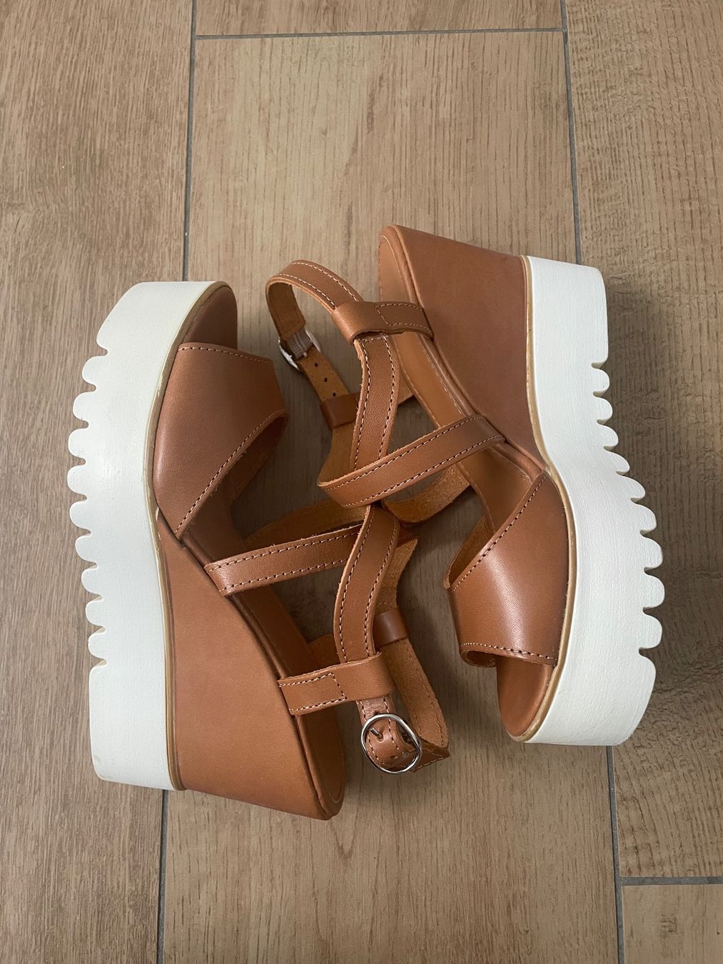 Scarpe da donna: Keilsandaletten von Bata Gr. 37 – Usato da Waltenschwil venduto da hansnine 3