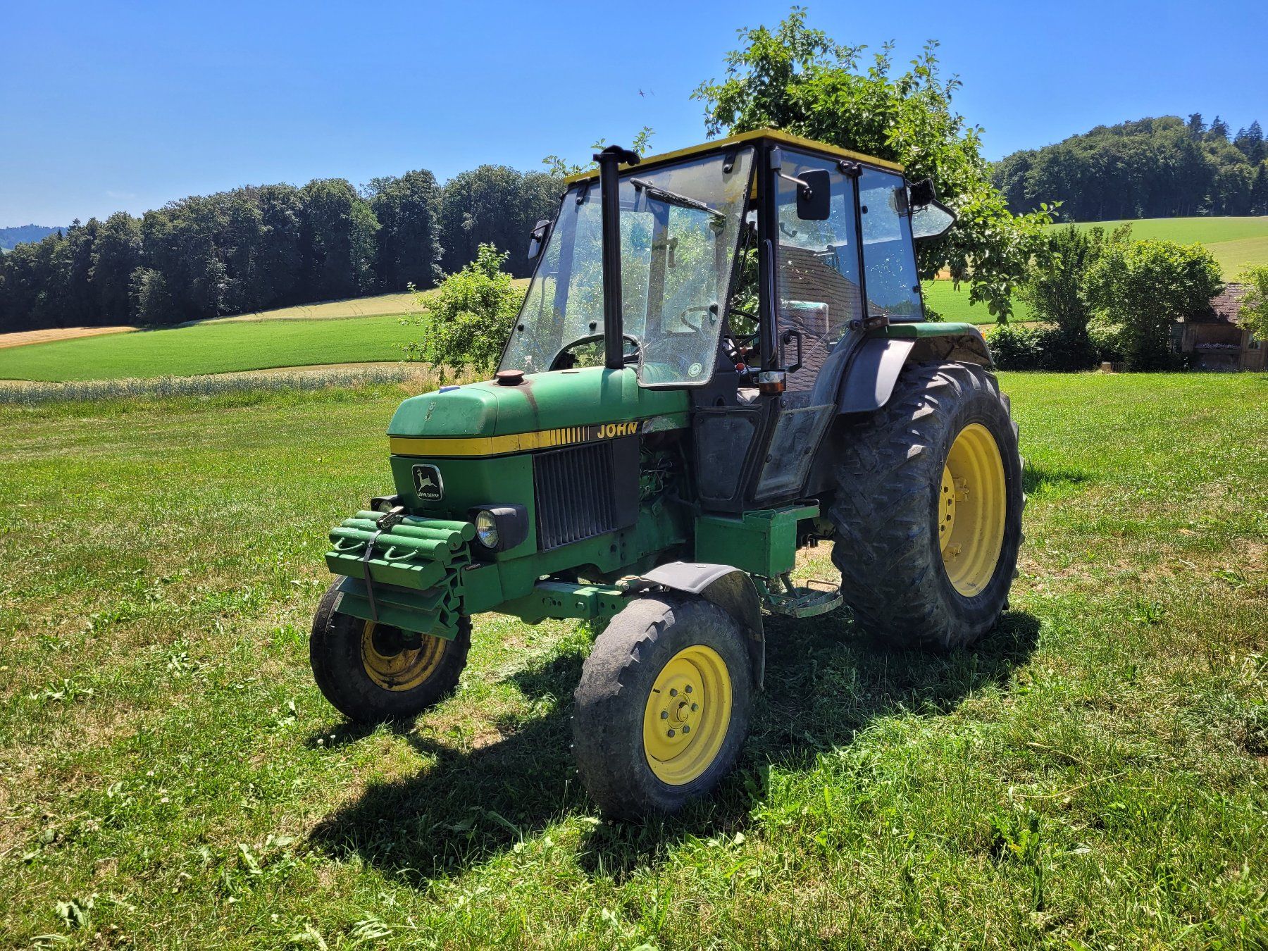John Deere Tracteurs: Traktor John Deere 1850 – D'occasion à Madiswil par Pergola04 2
