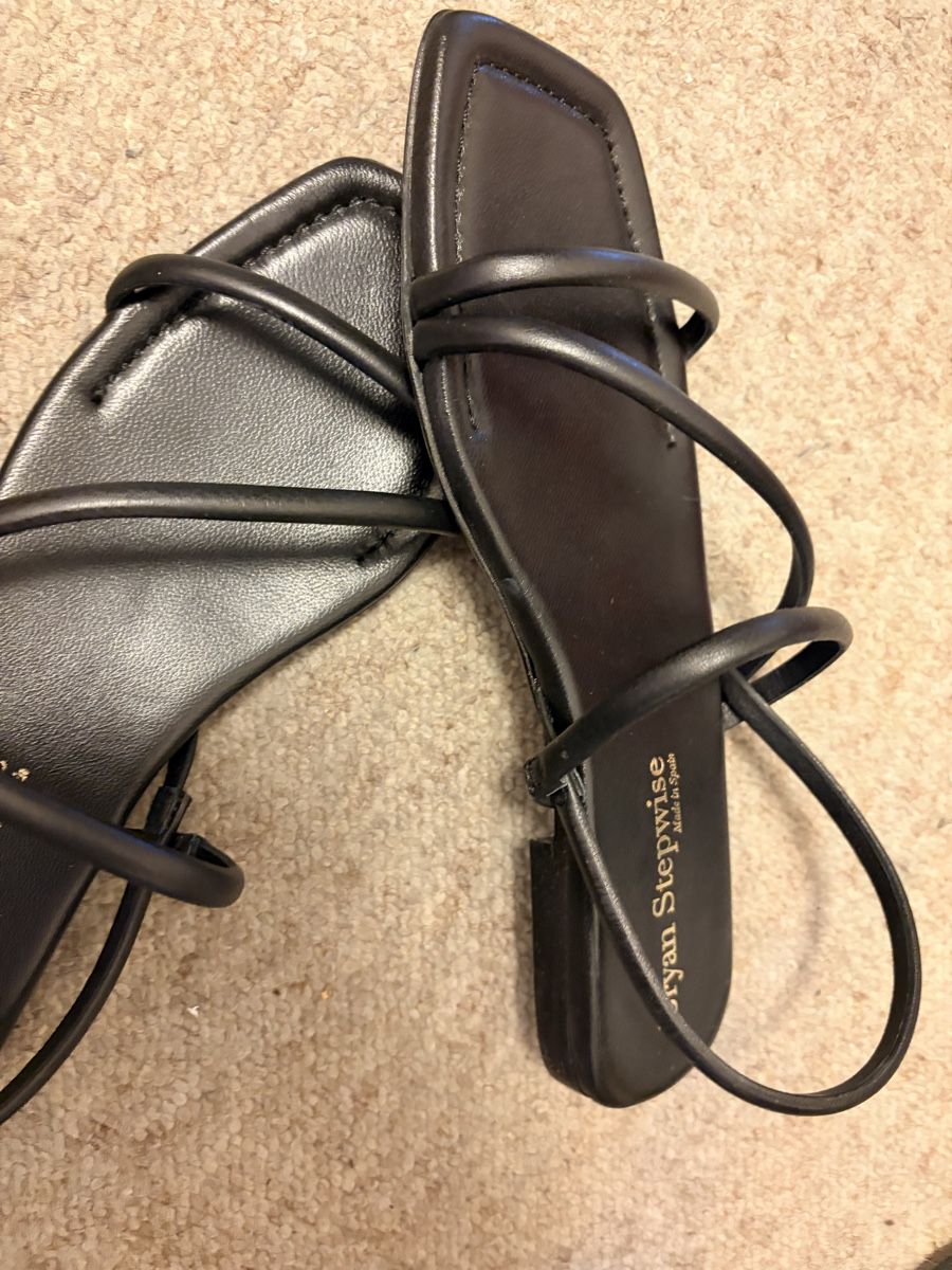 Briglie & Cavezze: SANDALETTES CUIR NOIR – Nuovo e nell'imballaggio originale da Yverdon-les-Bains venduto da fridoline27 1