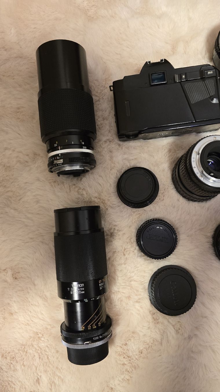 Fotocamera: Lot de caméras et objectifs – Difettoso da Collombey venduto da Car.pare 3