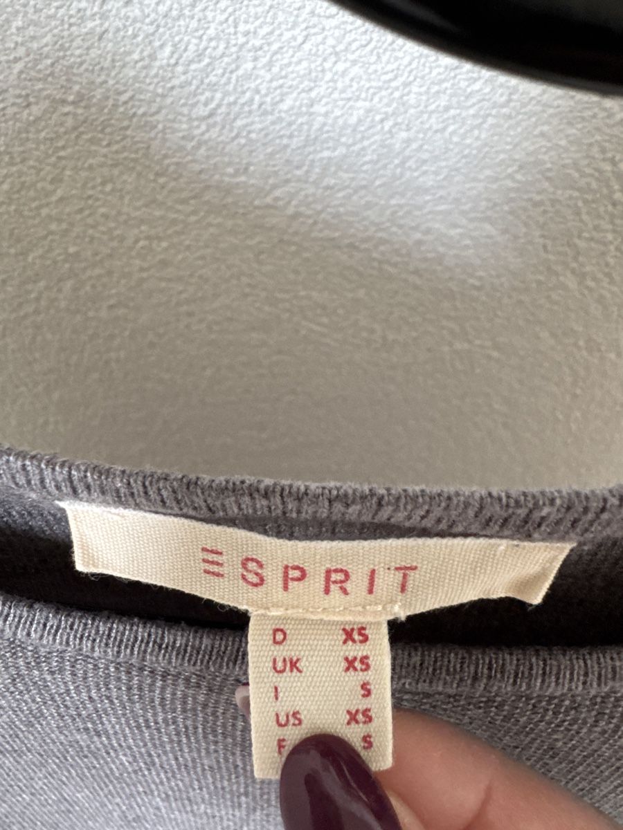 Esprit Kleider: Robe pull ESPRIT t. S – Gebraucht aus Treyvaux von MLRL 1