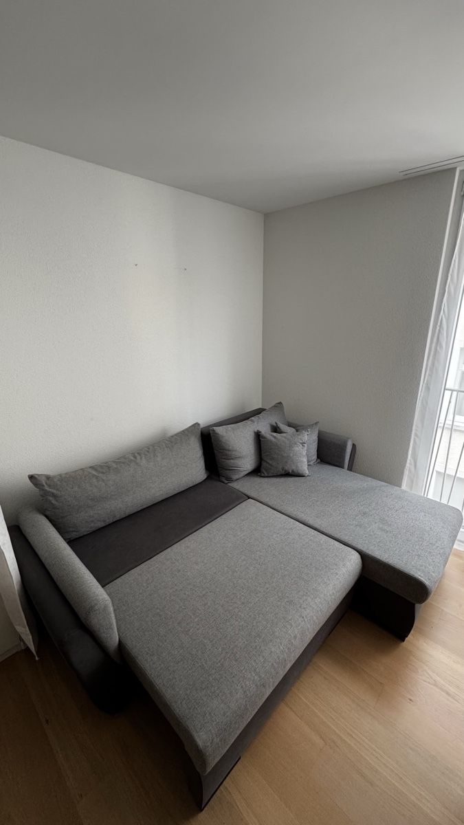 Sofas: Ecksofa ausziehbar – D'occasion à Rorschach par Buuch4K 3