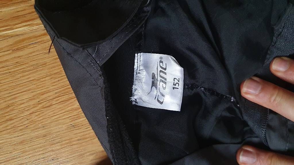 Pantaloni: Graue Skihose 152 – Usato da Niederwangen b. Bern venduto da thurncaro 3