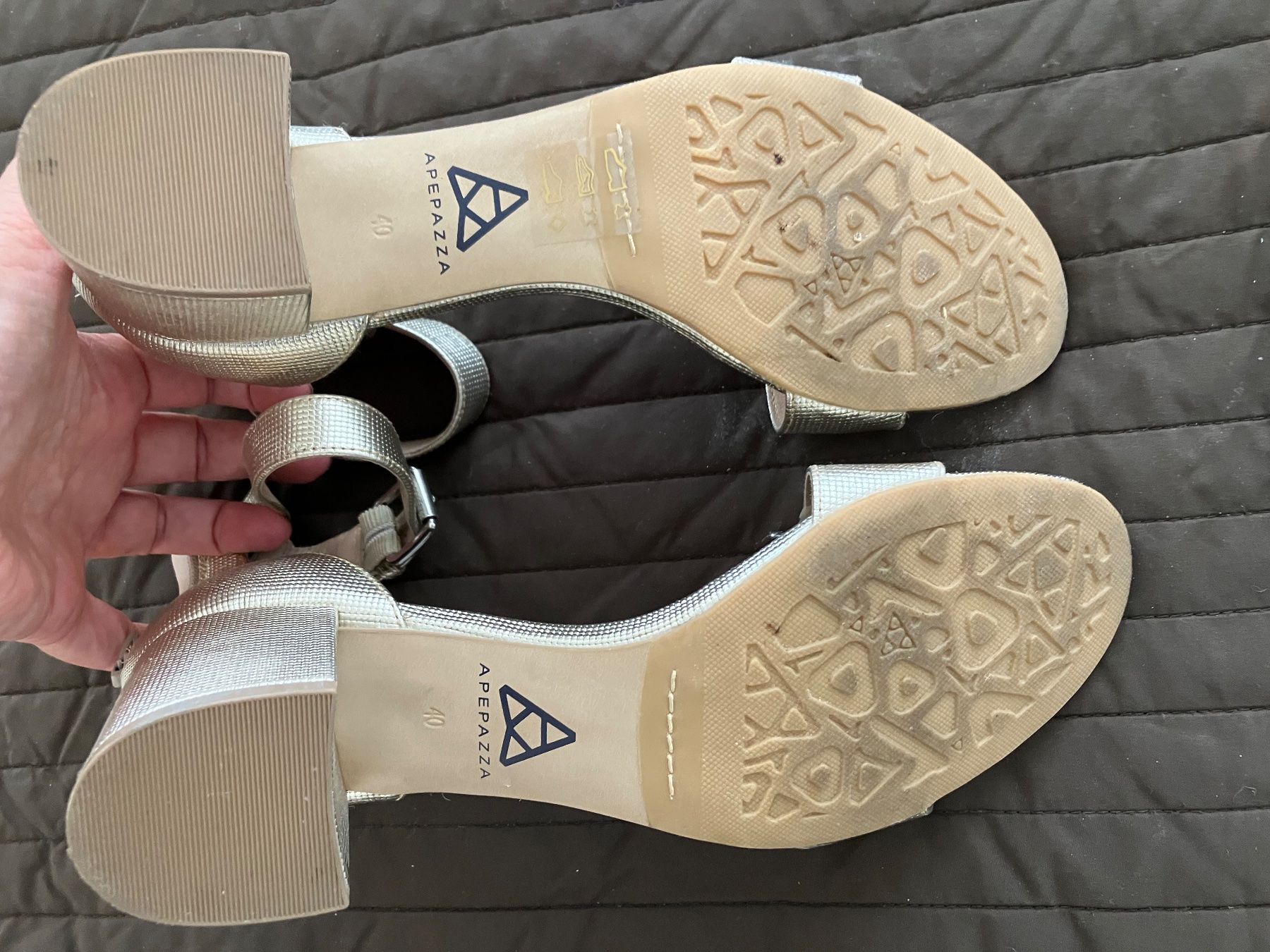 Scarpe da donna: Frauen Schuhe - Sandale 40 - pale Gold – Nuovo (secondo la descrizione) da Zürich venduto da the_2lsz 1