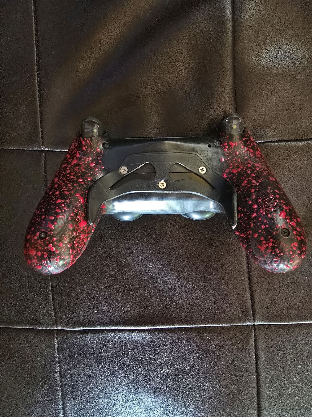 Sony Konsolen: PS4 Controller Schwarz – mit 2 Paddles – Gebraucht aus Bronschhofen von dvnb 1