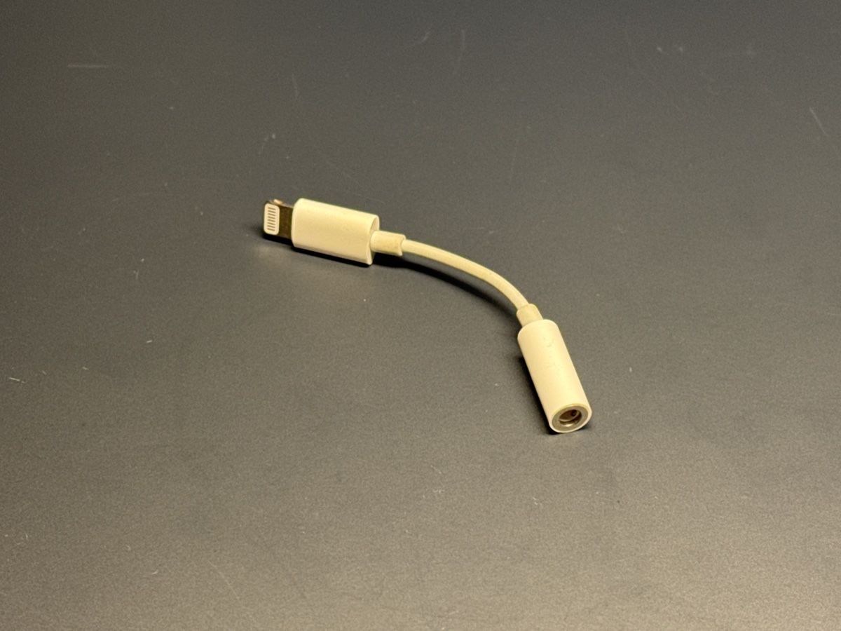 Unità & Adattatore: Lightning zu 3.5 mm Kopfhörer Adapter – Usato da Winterthur venduto da chr_6gmw