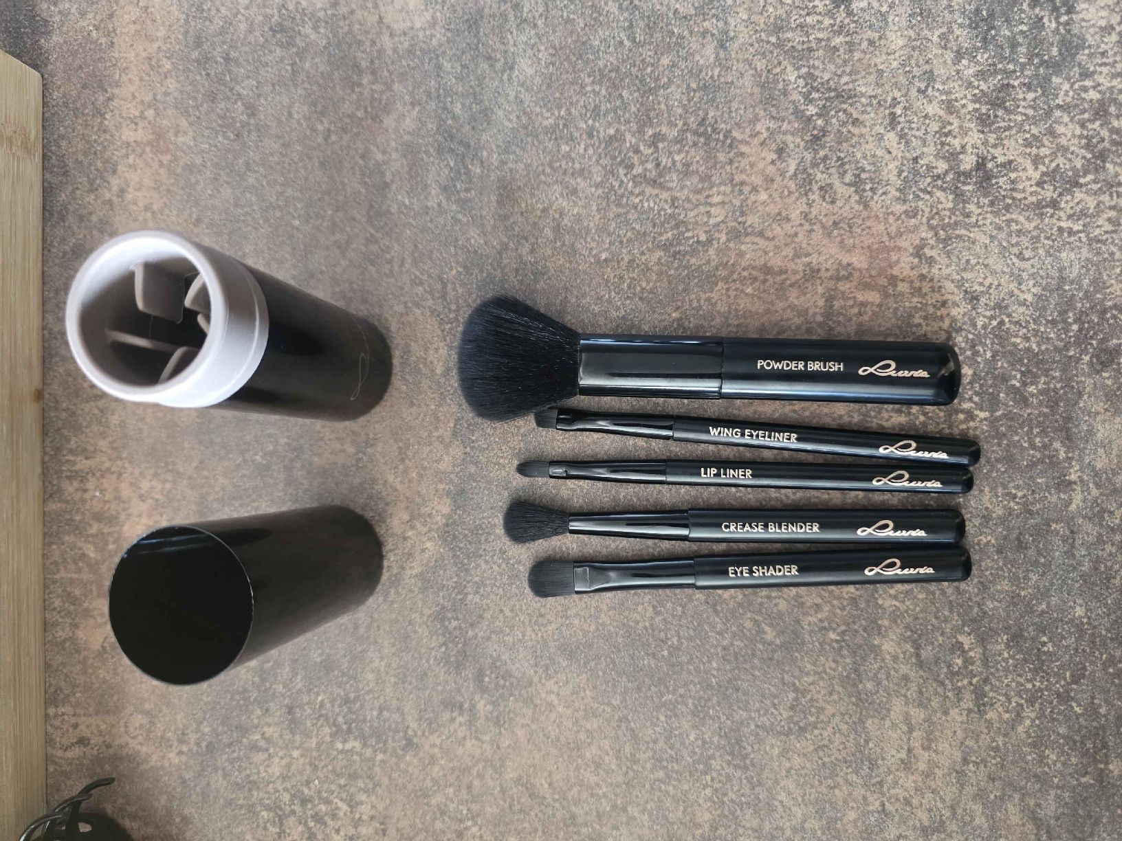 Make-up: Lauria Kosmetikpinsel Set gebraucht – Nuovo (secondo la descrizione) da S-chanf venduto da noe_lbp6