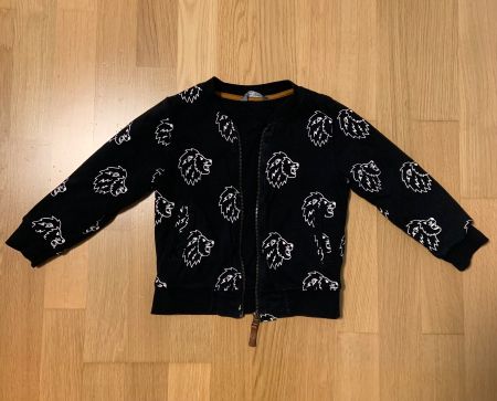 Kinderjacke mit Löwenmuster, Gr. 98/104 (2-4 Jahre)