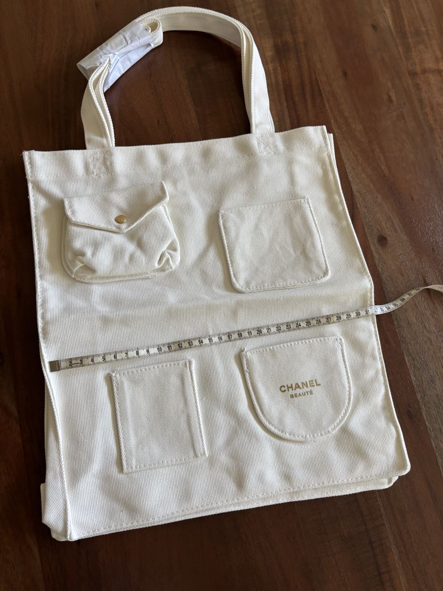 Chanel Borse da donna: Chanel Tasche Stoff weiss neu – Nuovo e nell'imballaggio originale da Bülach venduto da mmva01 1
