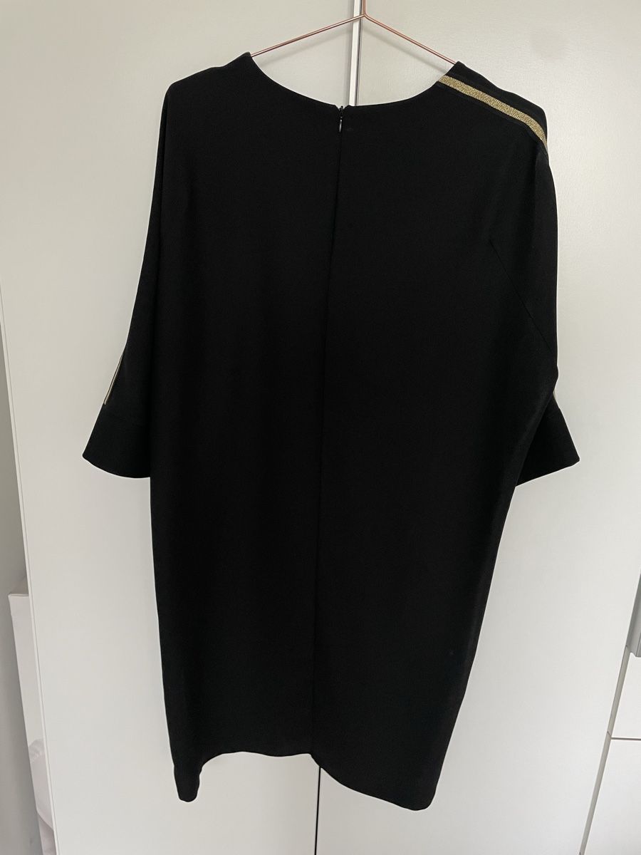Vestiti: Black Dress with Gold Accent – Usato da Zürich venduto da as007 2