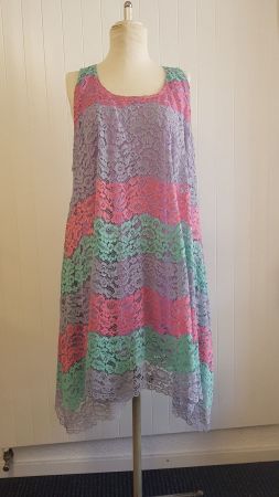Tunique dentelle fantaisie 46/52 TU