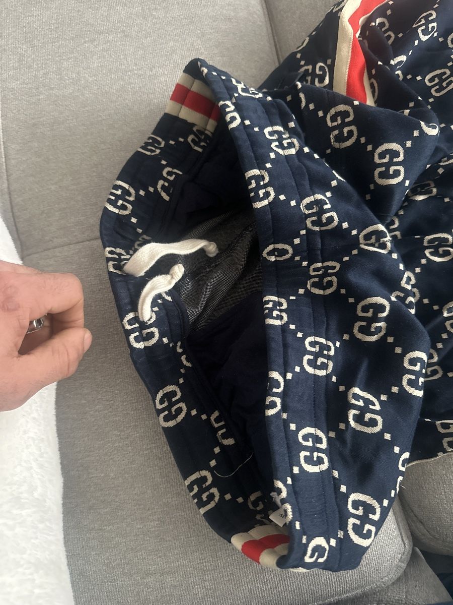 Gucci Kleiderpakete: Training Gucci – Gebraucht aus Chêne-Bougeries von GLM24 3