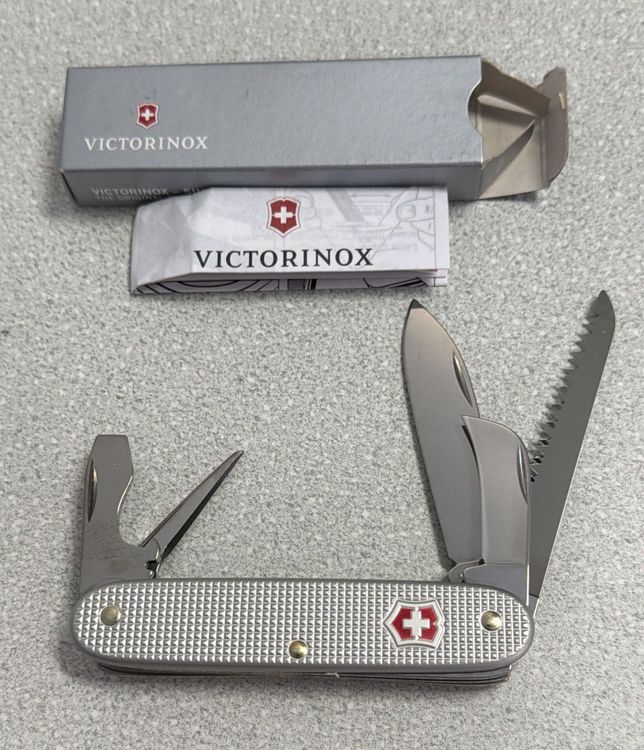 VICTORINOX SACKMESSER SWISS ARMY 7 (Neu und originalverpackt) in Zürich ...
