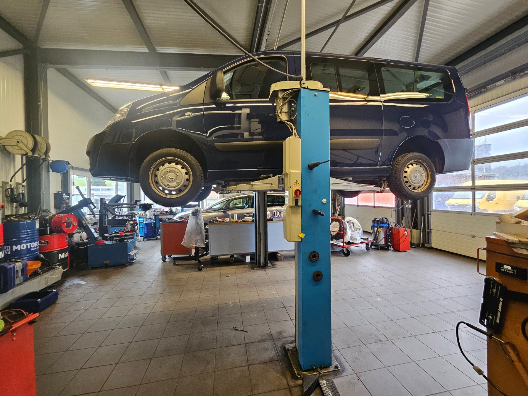 Piattaforme elevatrici & Crick: Ravaglioli Autolift 3.2T – Usato da Eschlikon TG venduto da ace2011