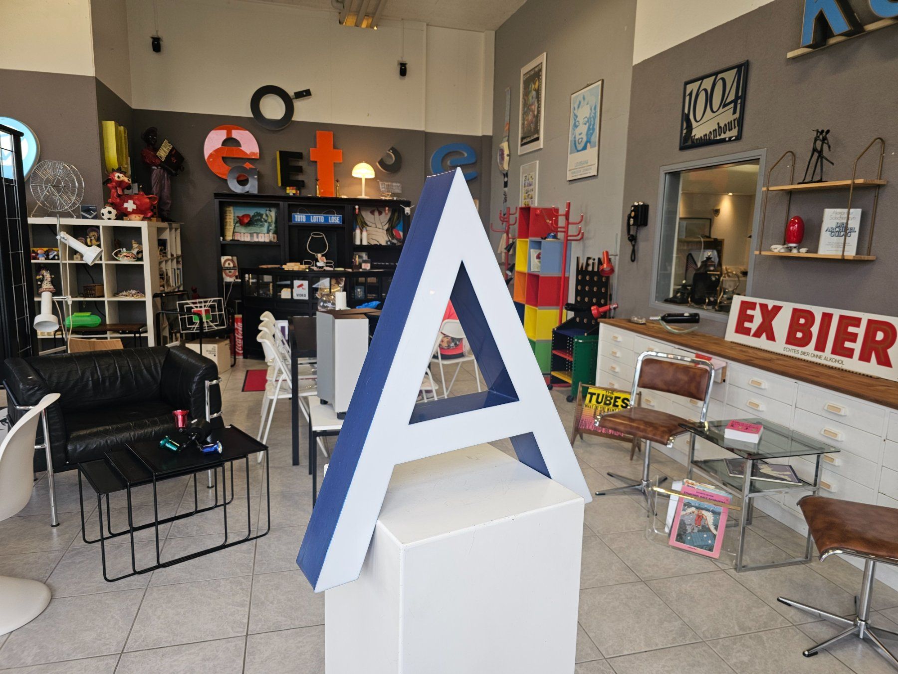 Lampade: A Leuchtbuchstabe Lightbox Leuchtreklame mit LED – Usato da Nottwil venduto da Wondewa-Shop