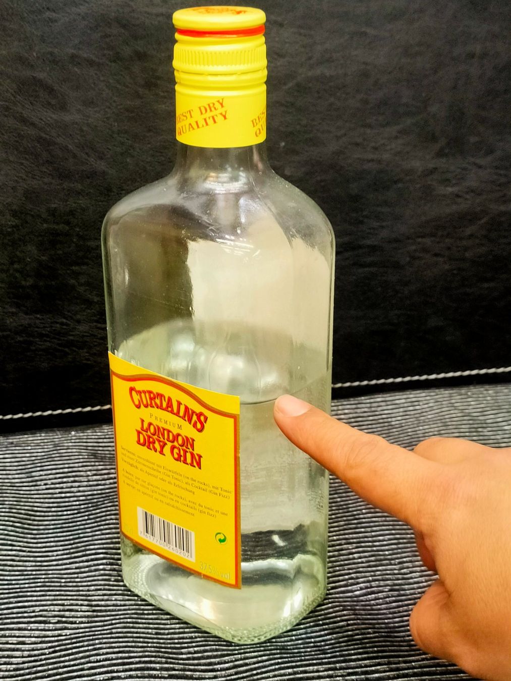 Bevande alcoliche: CURTAINS LONDON DRY GIN – Usato da Genève venduto da Leboucheoreilles 3