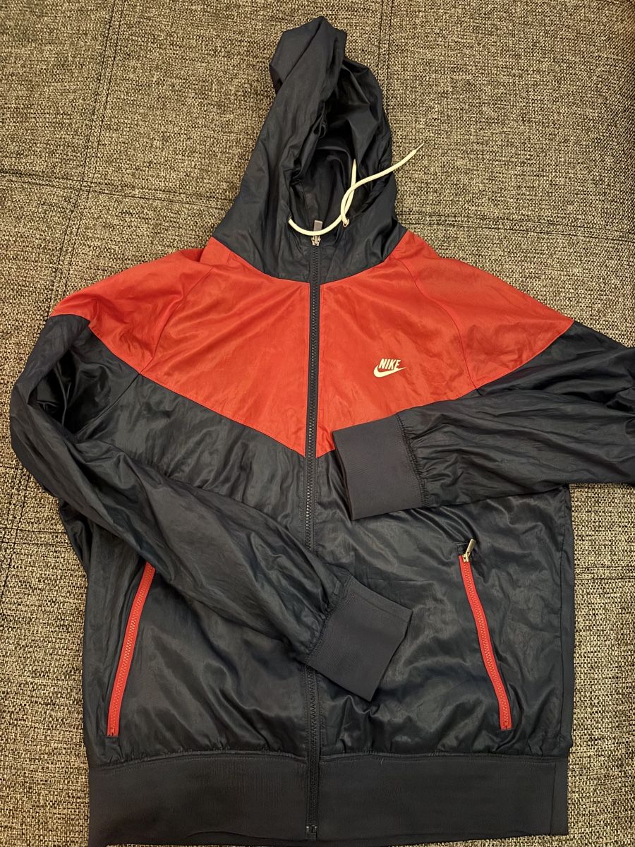 Nike Jacken: Nike Windrunner – Gebraucht aus uetendorf von Guegi13