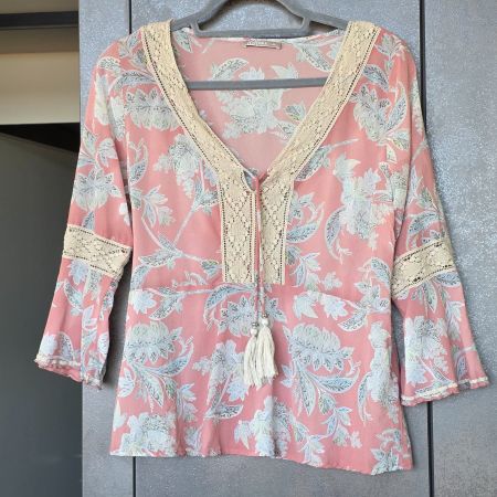 🐸 NILE BLUSE XS TROMPETENÄRMEL VISKOSE MIT SPITZE TOP ZUST