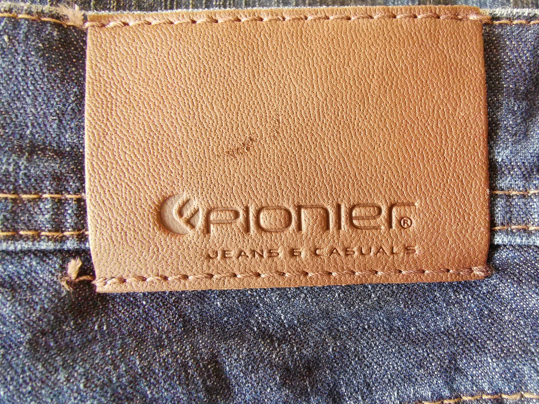 Pioneer Jeans: Jeans in Gr. 52 – Nuovo (secondo la descrizione) da Dornach venduto da Hei50 3
