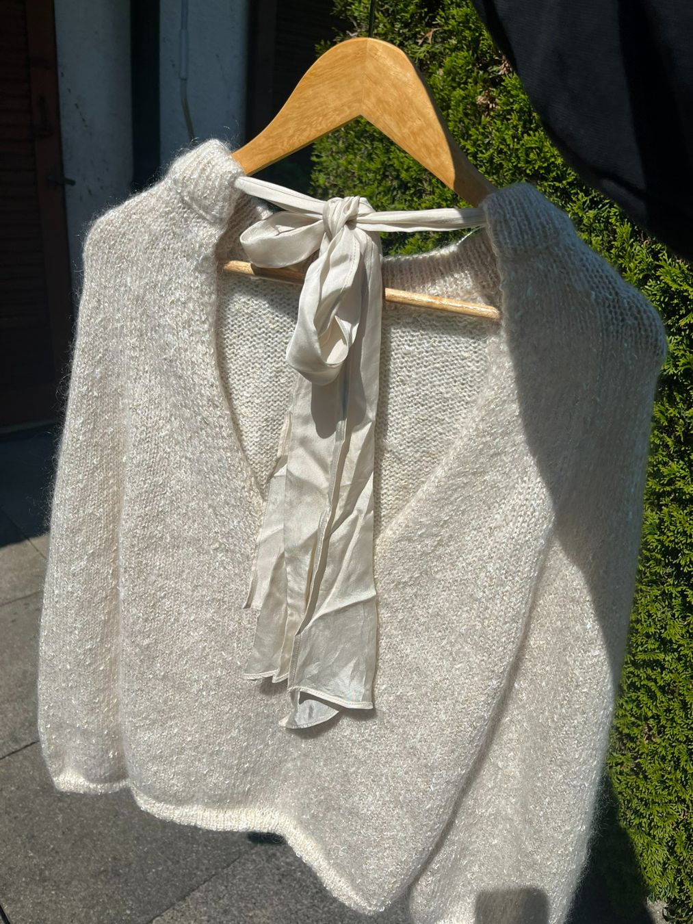 Arket Maglioni & Felpe: Wunderschöner Strickpullover mit Schleife, ivory, Gr. M/38 – Usato da Zürich venduto da Sakura888 2