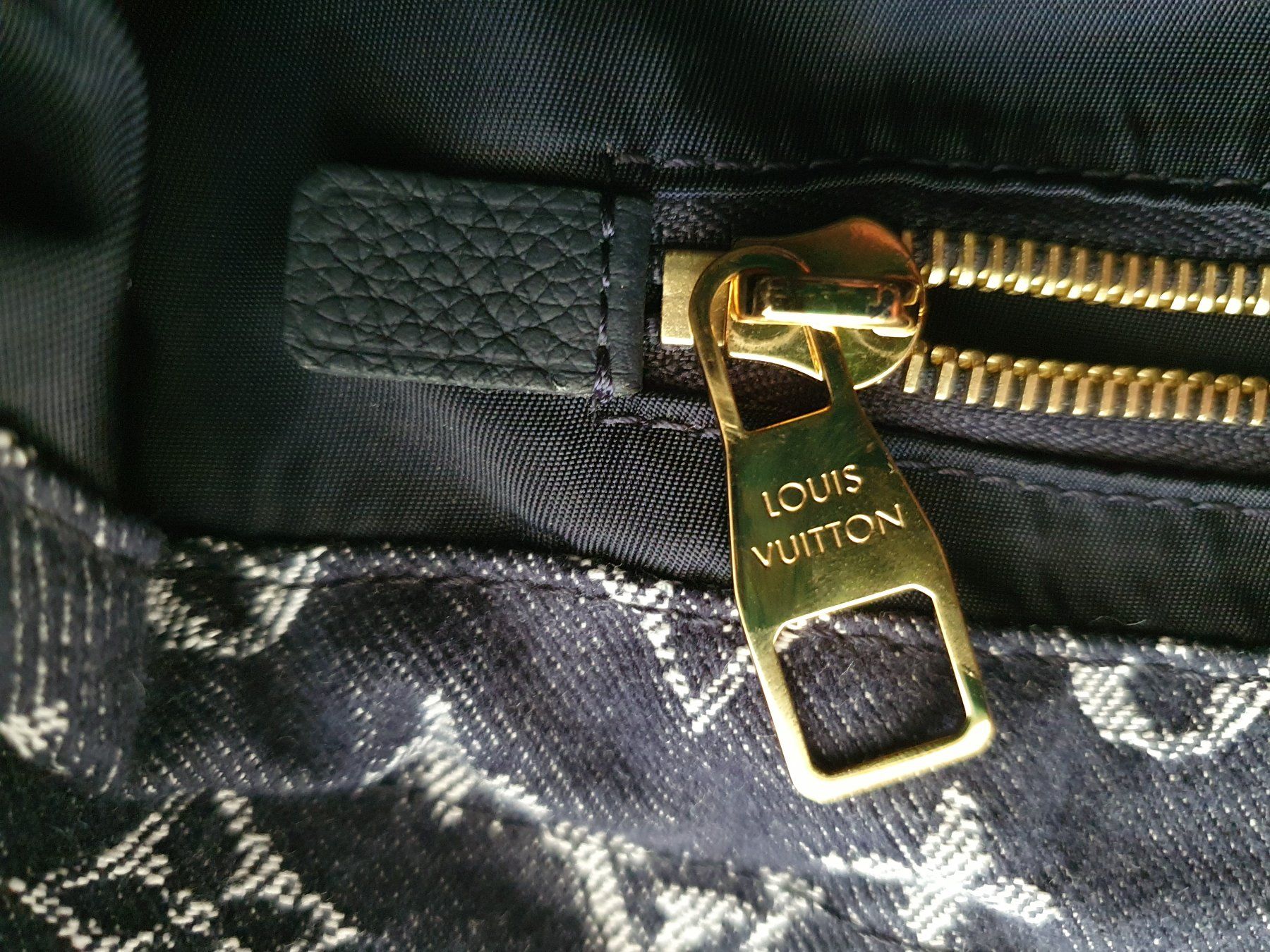 Louis Vuitton Taschen für Damen: Sac Louis Vuitton Denim Monogram bleu – Gebraucht aus Grand-Lancy von kri_qk5y 7