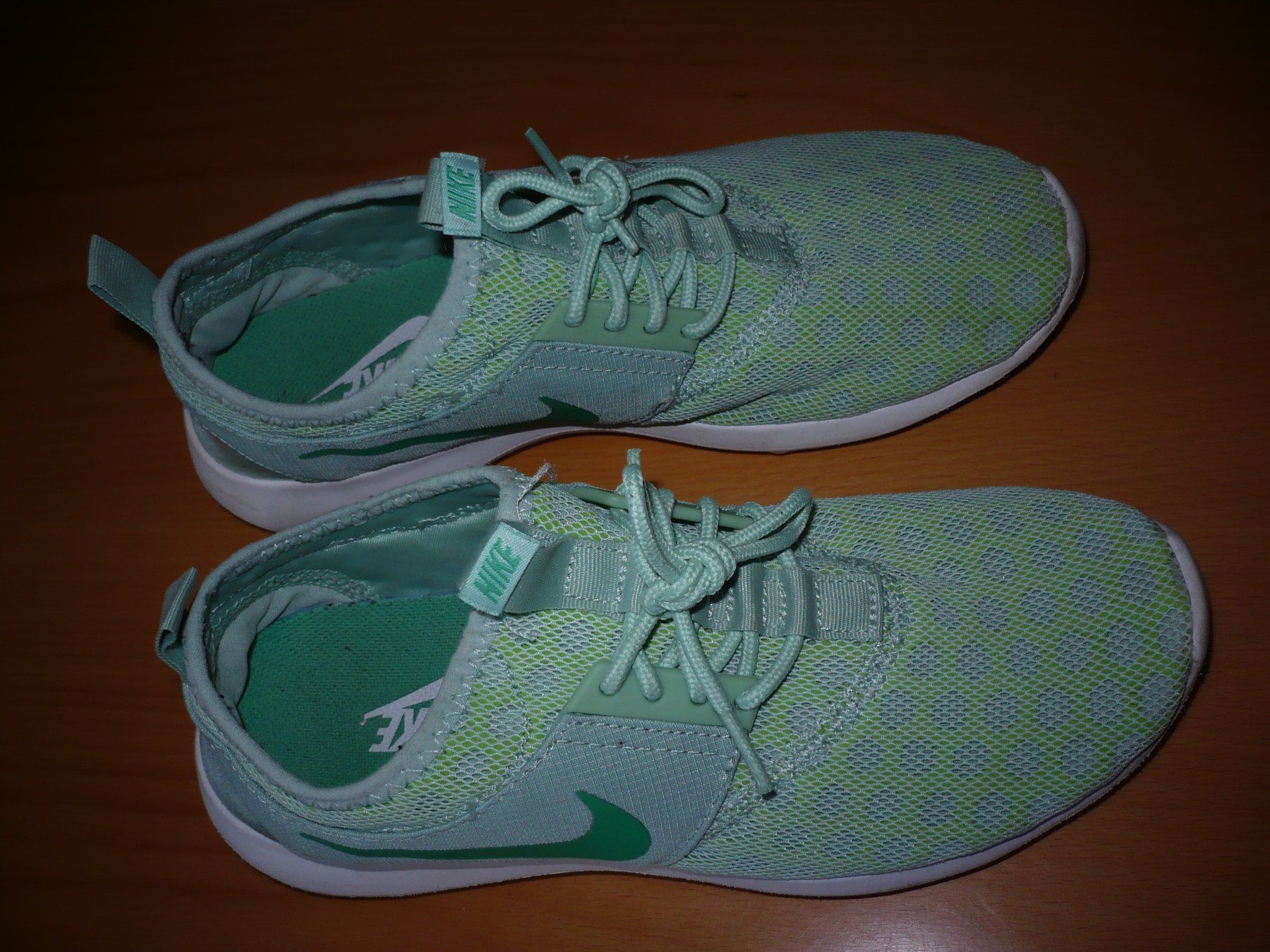 Nike Scarpe da donna: NIKE ROSHE ONE Grösse 38,5 – Usato da Merzligen venduto da Marthe22