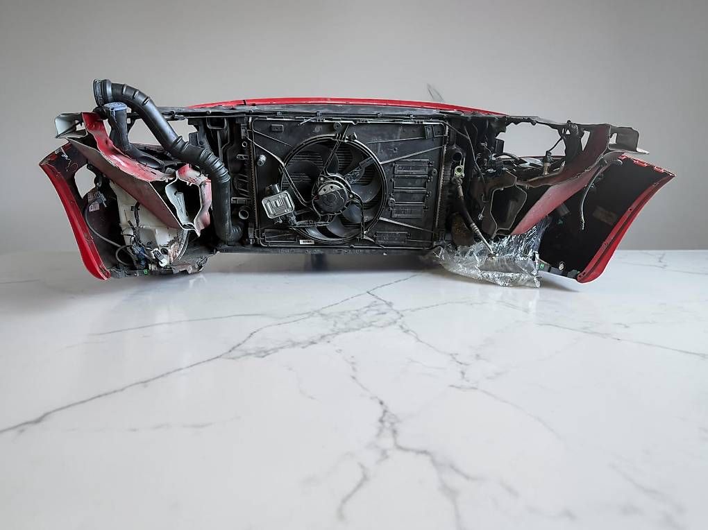 Automobili: Volvo V60 2010 - 2014 Frontpaket – Usato da Safenwil venduto da Optimec_GmbH 2