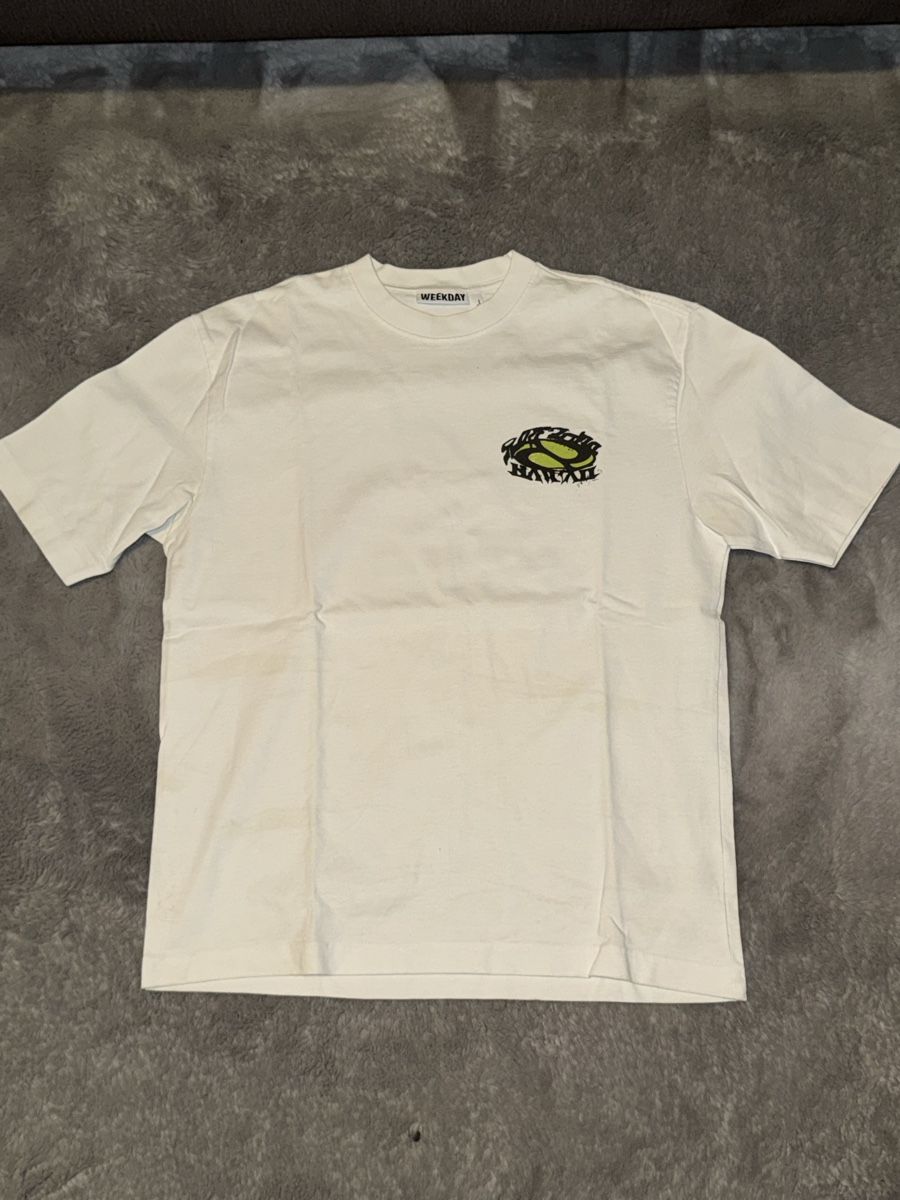 T-shirts: T-shirt WEEKDAY – D'occasion à Genève par Noah8972