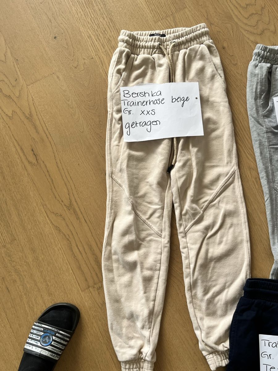 Bershka Hosen: Trainerhosen – Gebraucht aus Wangen b. Olten von oli_f9b8