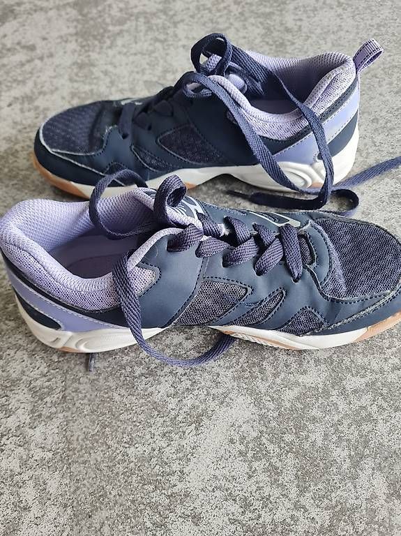 Chaussures garçon: Hallenturnschuh Gr .37 – D'occasion à Freienwil par karoline04