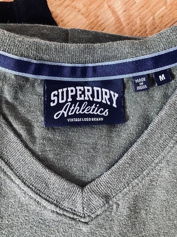 T-shirts: Tshirts SUPERDRY – D'occasion à Lausanne par ste_6cmk 1
