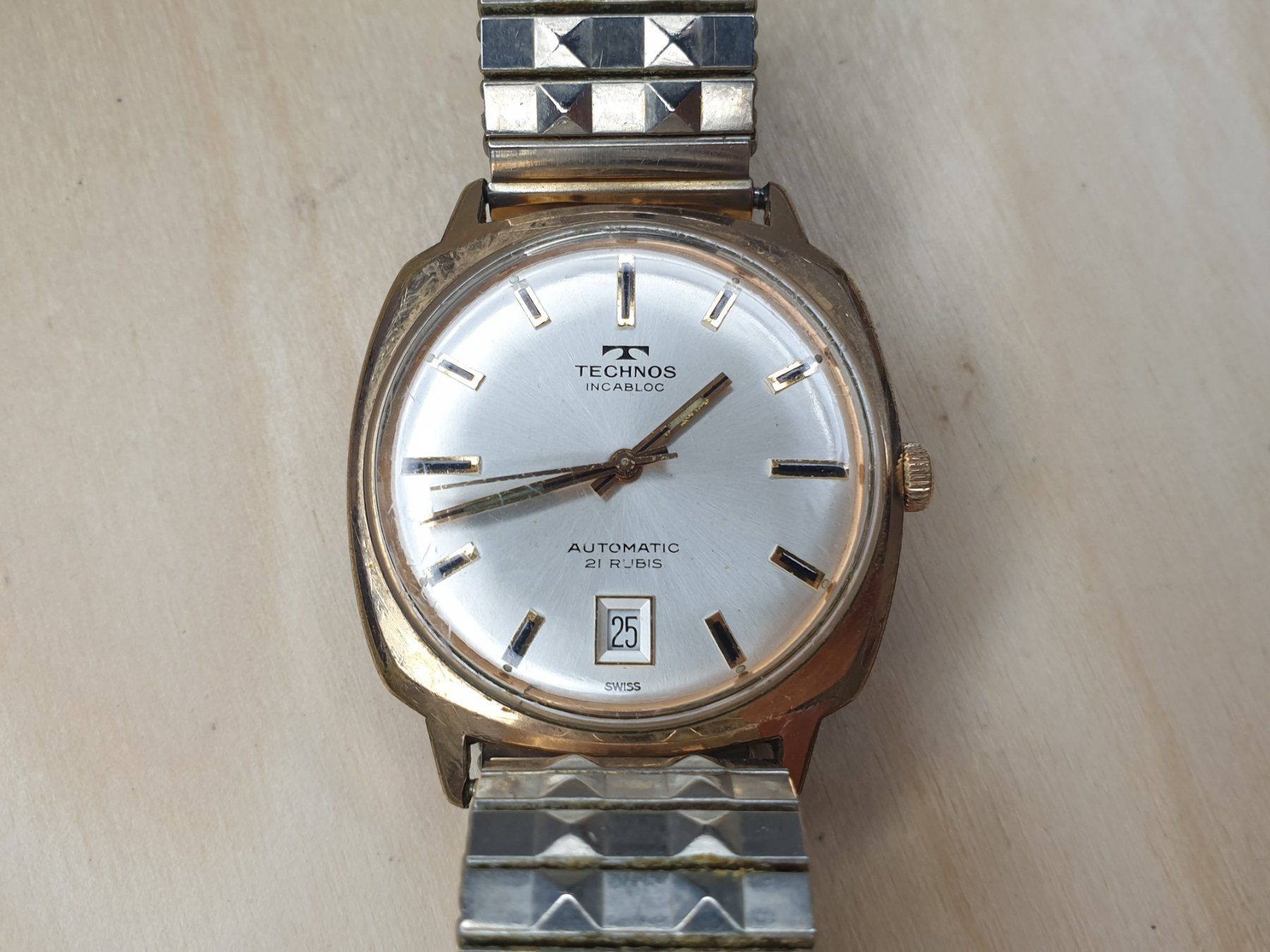 Technos Montres: Technos 35mm – D'occasion à Posieux par Csardas.