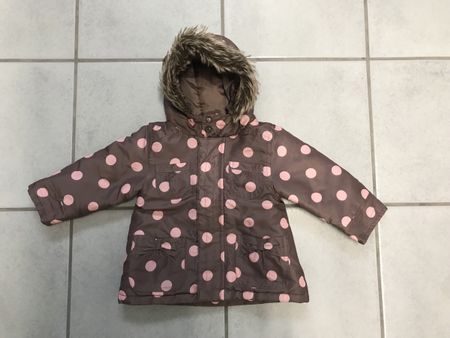 Winterjacke mit Kapuze und Pünktchen, Grösse 74 Top