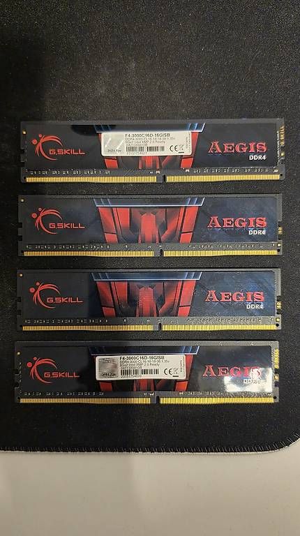 Memoria / RAM: 32 GB RAM DDR4-3000 – Usato da S. Antonino venduto da Andrewmantt