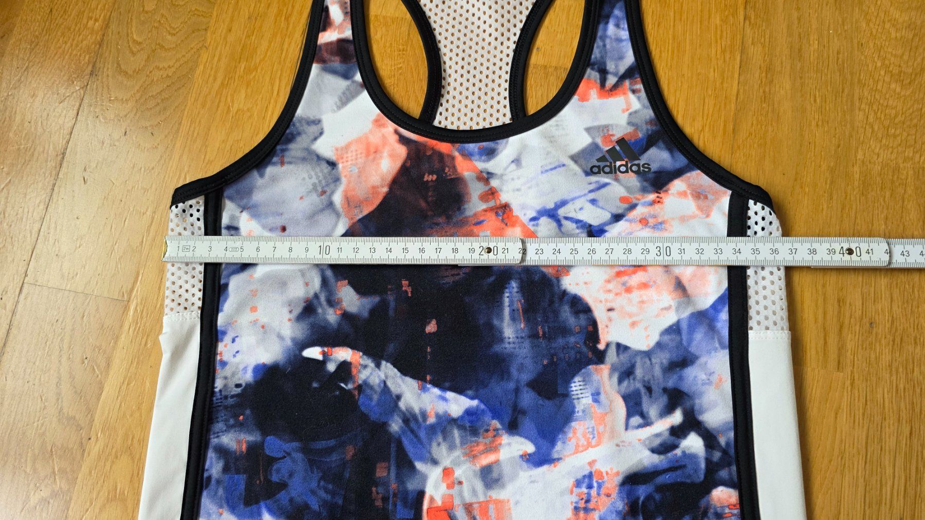 T-Shirts: Sportshirt von Adidas – Gebraucht aus Dübendorf von Jolenia 5