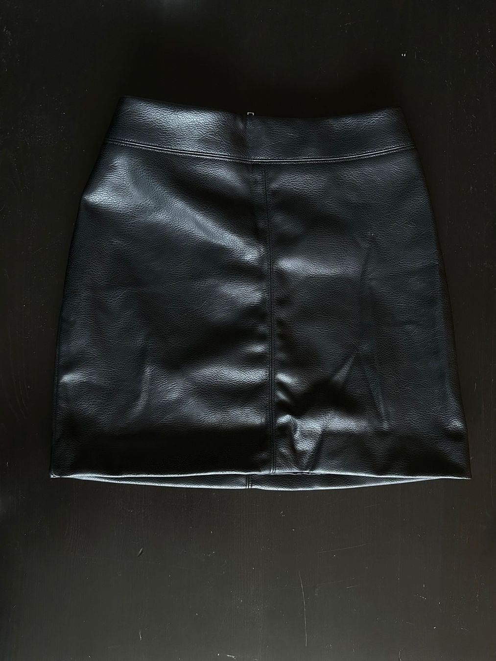 H&M Jupes: Schwarzer Rock mit Kunstleder – Neuf (Voir description) à Schlieren par car_2bwb