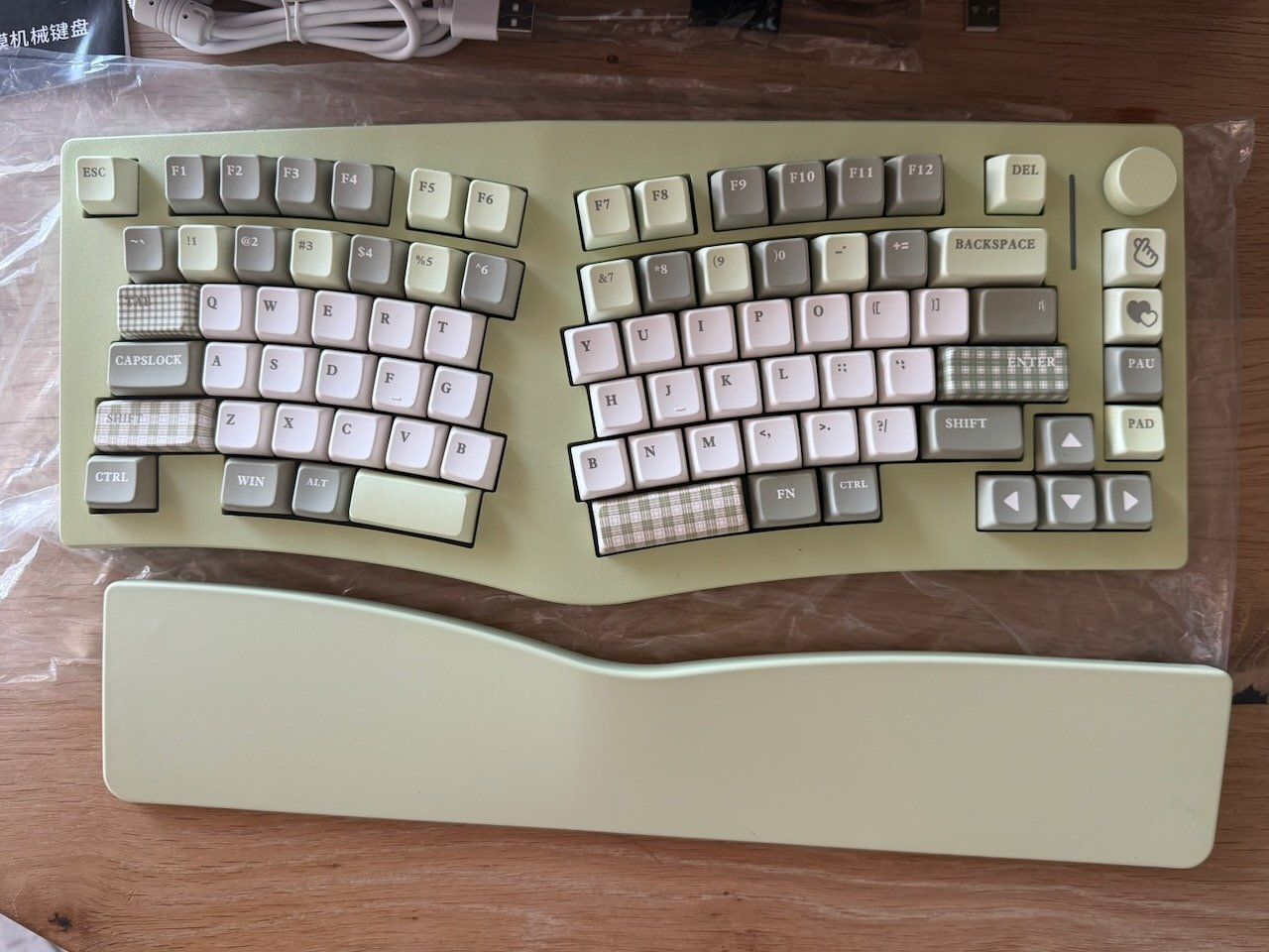 Tastiere: FEKER Alice 75 Mechanical Keyboard – Nuovo e nell'imballaggio originale da Gebenstorf venduto da doomedsardines 4