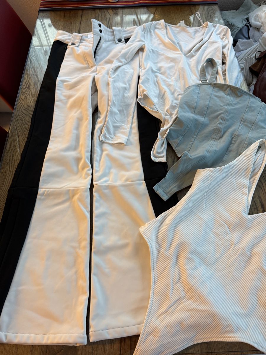 Lotti di vestiti: Mega-Kleiderpaket mit 35 Teilen  – Nuovo (secondo la descrizione) da Möhlin venduto da Palessandro91 4