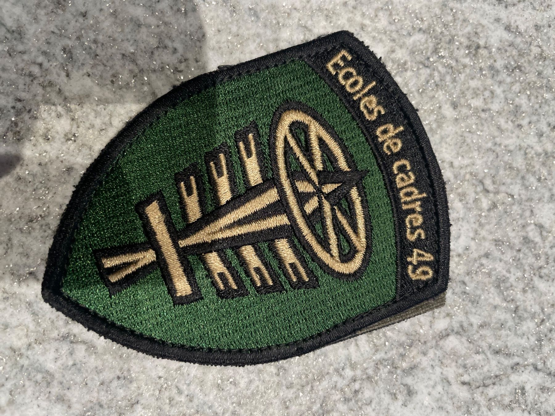 Armée suisse Insignes: Klett Patch Ecoles de cadres 49 – D'occasion à Oberiberg par reimet