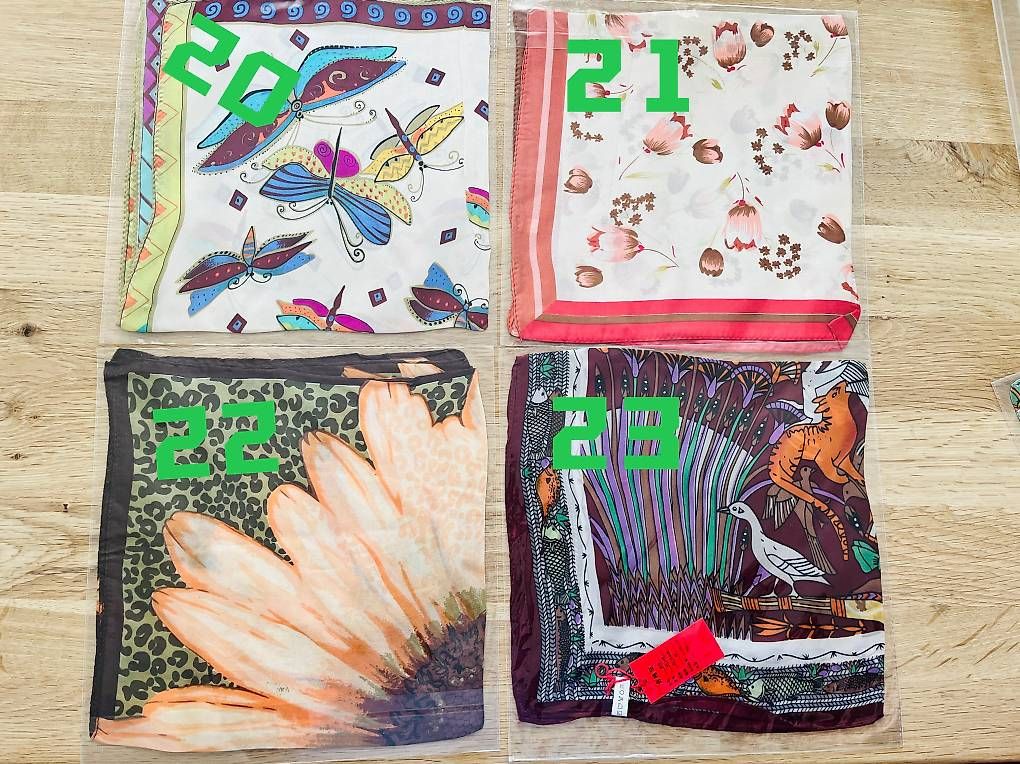 Foulard & Sciarpe: Print Seidentuch – Nuovo e nell'imballaggio originale da Jona venduto da ron_b8wq 3