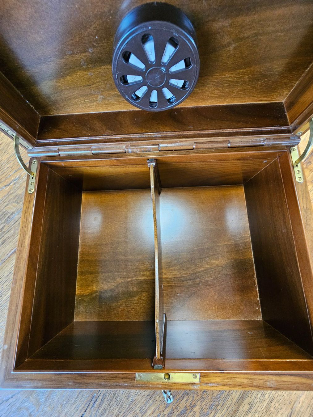 Humidor aus Holz mit Hygrometer und Schlüssel (Gebraucht) in Hettiswil ...