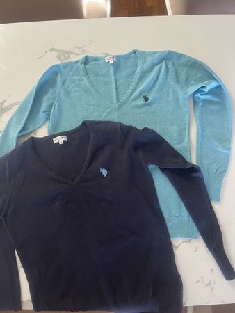 2 Pullover US Polo Gr. M ab CHF 1.-!