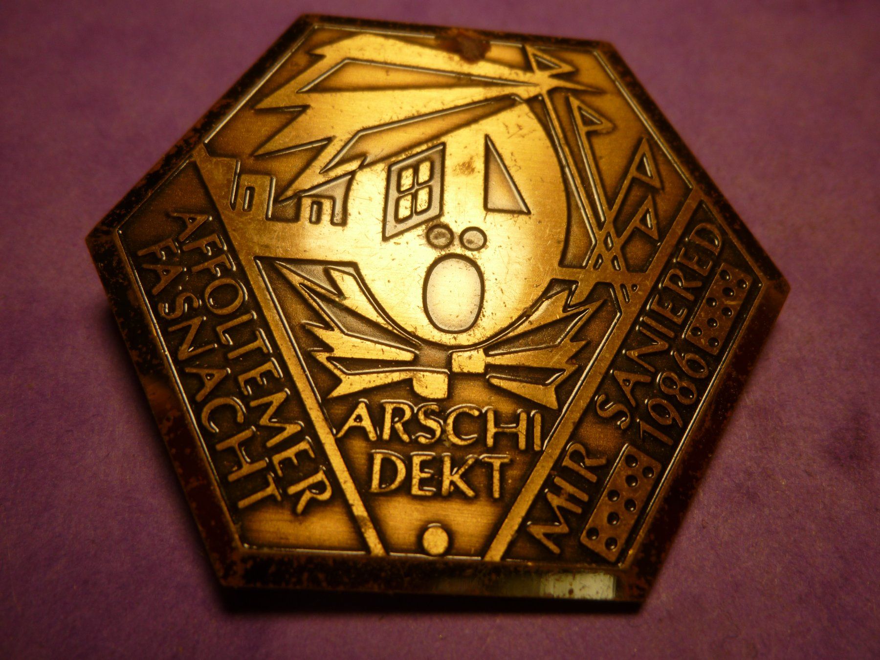 Placchette & Badge: AFFOLTERN 1986 GOLD – Usato da Ried (Muotathal) venduto da Mandarin02