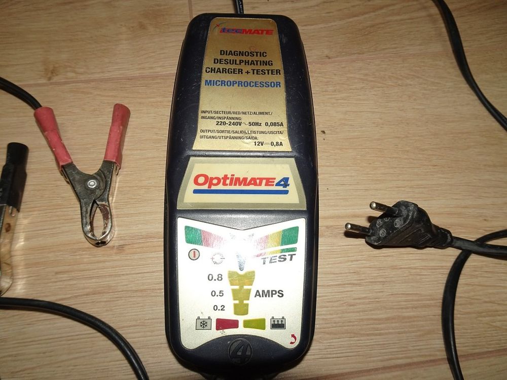 Batterijlader voor AA en AAA batterijen online kopen