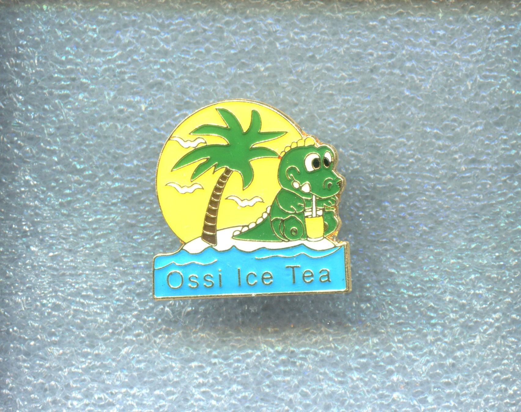 Placchette & Badge: Ossi Ice Tea – Usato da Winterthur venduto da Sammleroase