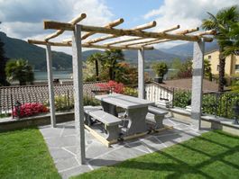 PERGOLA PFOSTEN TESSINER NATURSTEIN HELL RIVIERA LEVENTINA