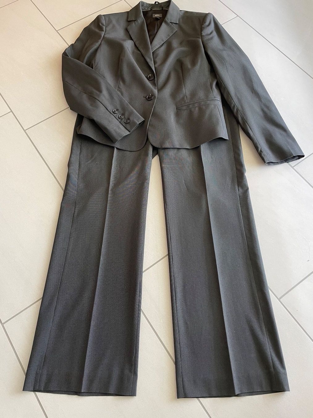 Mexx Completi & Tailleur: Damen Hosenanzug Mexx Gr 42 – Usato da Rüti ZH venduto da kar_xx9l 1